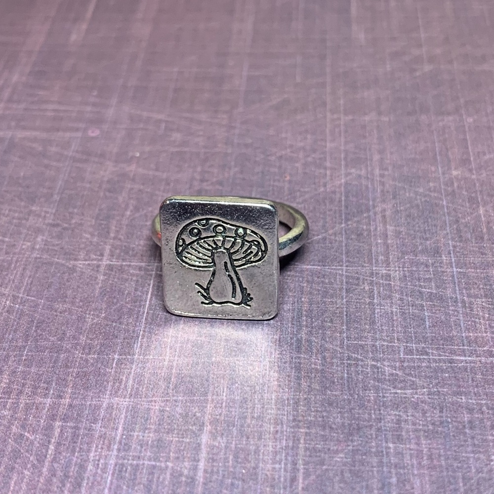 Cottagecore Engraved Silver Mushroom Ring